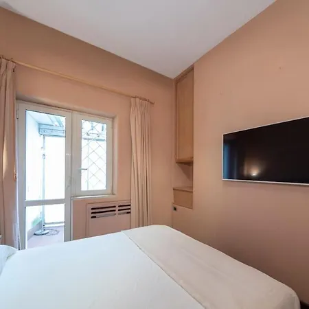 Spanish Steps, Niccolo Retreat , Strollingrome Apartament